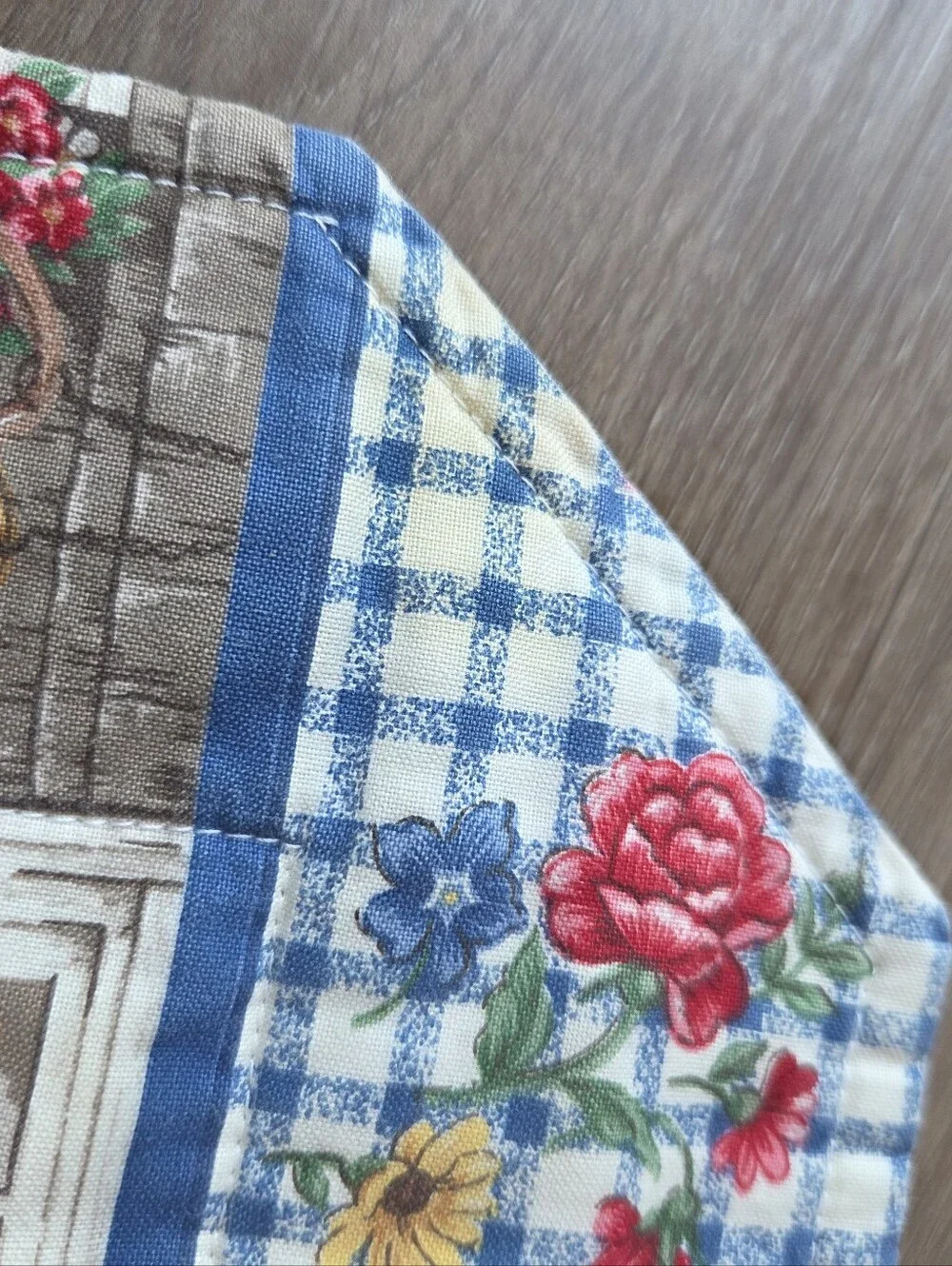 Vintage Handmade Farmhouse Gingham Floral Placemats and Table Runner